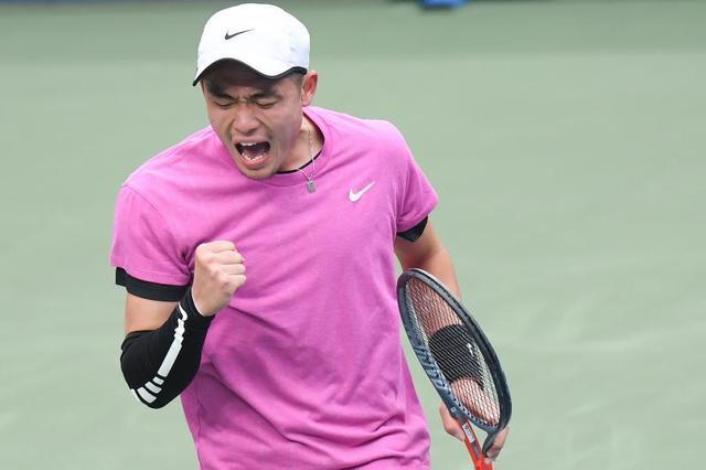 双方表情都 双方表情都